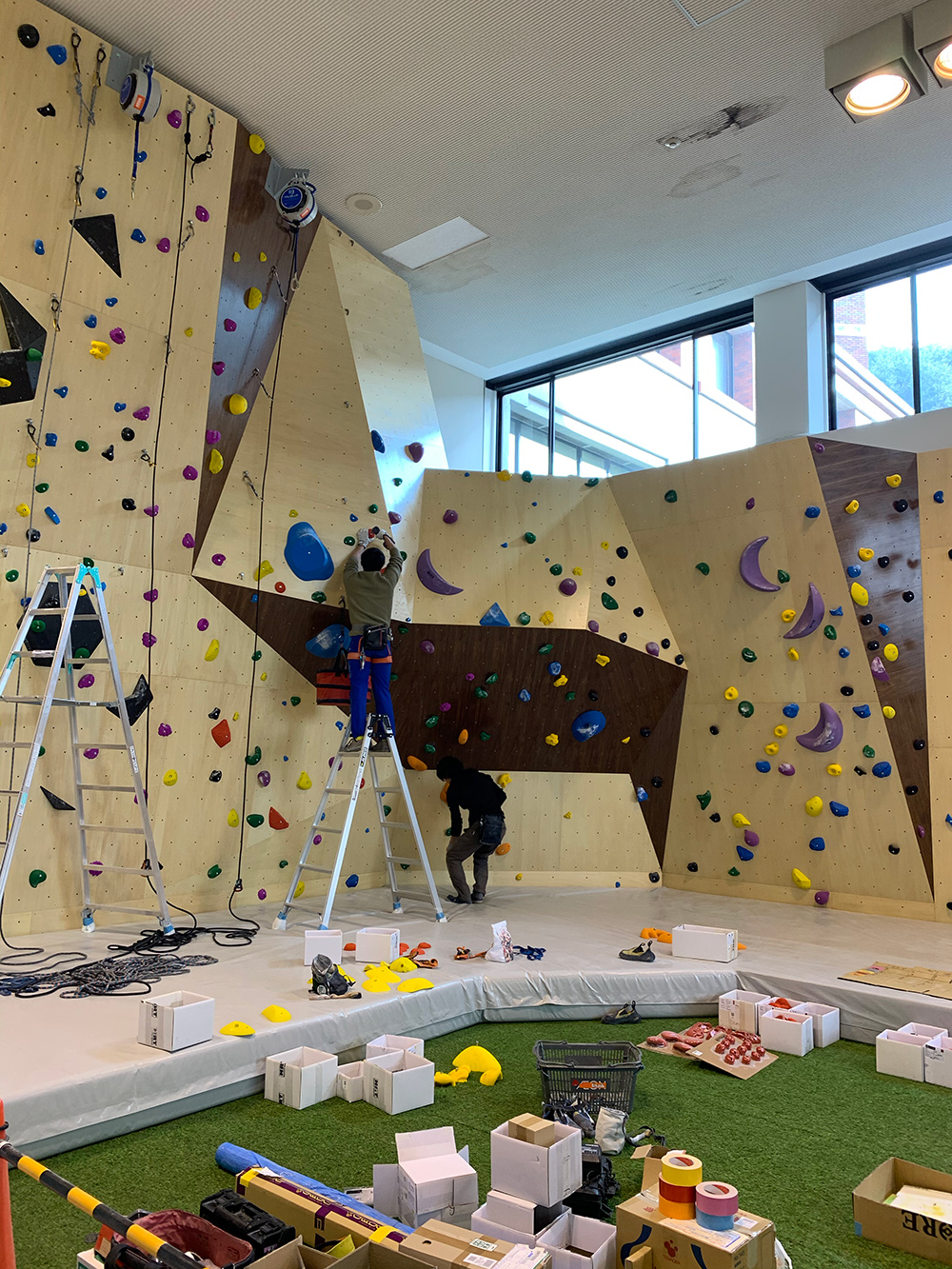 京都府亀岡市交流会館クライミングウォール施工 – クライミング