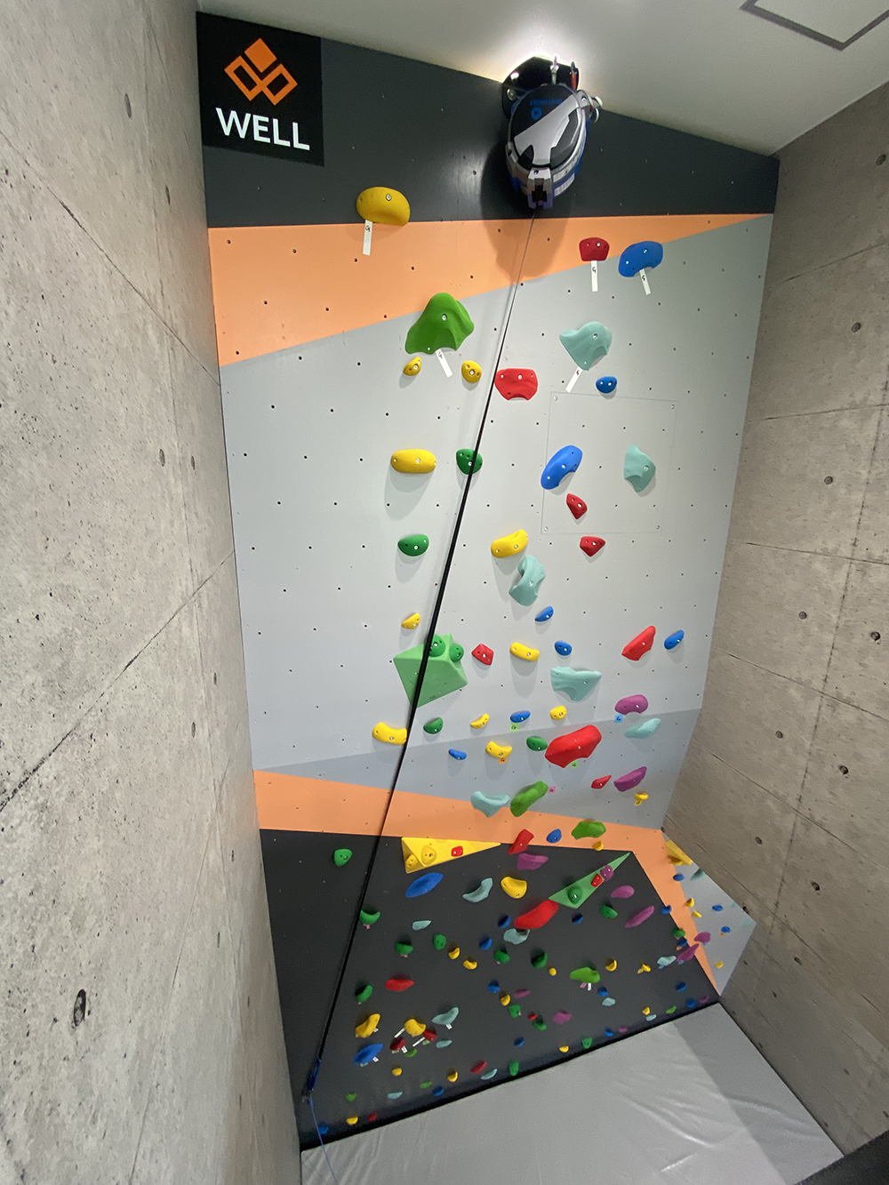 クライミングウォール pyramide-japan_230327_01_01.jpg